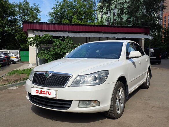 2013 Skoda Octavia II (A5) Рестайлинг, белый, 650000 рублей