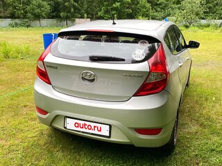2014 Hyundai Solaris I, серебристый, 620000 рублей, вид 3