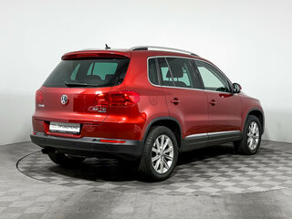 2012 Volkswagen Tiguan I Рестайлинг, красный, 1800000 рублей, вид 5