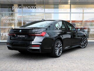 2020 BMW 7 серии 740d xDrive VI (G11/G12) Рестайлинг, чёрный, 5500000 рублей, вид 3