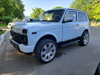 2002 Lada (ВАЗ) 2131 (4x4) 213105 I, белый, 300000 рублей, вид 1