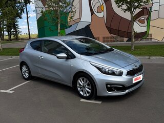 2016 Kia Ceed II Рестайлинг, серебристый, 1350000 рублей, вид 1