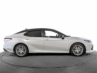 2020 Toyota Camry VIII (XV70), белый, 2915000 рублей, вид 4