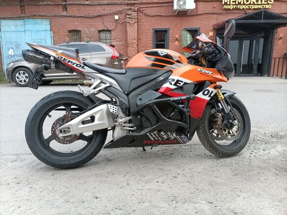 2012 Honda CBR 600RR, красный, 735000 рублей - вид 4