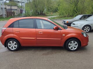 2011 Kia Rio II Рестайлинг, оранжевый, 650000 рублей, вид 2