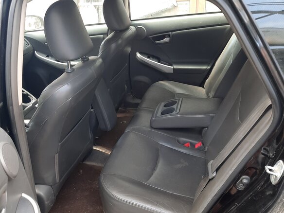 2010 Toyota Prius III (XW30), чёрный, 1100000 рублей - вид 9