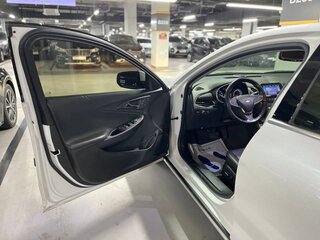 2022 Chevrolet Malibu IX Рестайлинг, белый, 1200001 рублей, вид 5