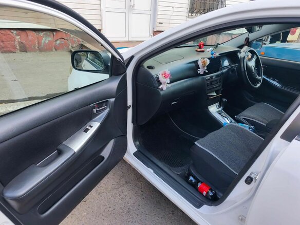 2001 Toyota Corolla Fielder IX (E120, E130), белый, 449000 рублей - вид 8