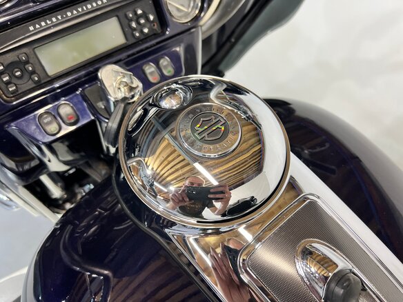 2012 Harley-Davidson Electra Glide, серебристый, 980000 рублей - вид 24
