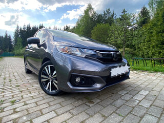 2020 Honda Fit III Рестайлинг, серый, 1580000 рублей, вид 2