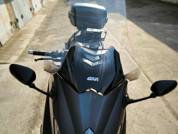 2012 Yamaha TMAX, серый, 650000 рублей - вид 5