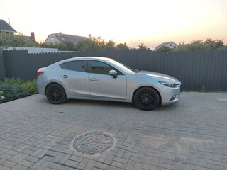 2017 Mazda Axela III Рестайлинг, серебристый, 1599000 рублей, вид 5