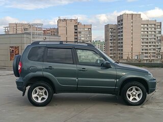 2018 Chevrolet Niva I Рестайлинг, серый, 699000 рублей, вид 4