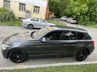 2011 BMW 1 серии 118i II (F20/F21), серый, 1280000 рублей, вид 3