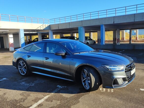 2021 Audi A7 55 TFSI II (4K), серый, 6200000 рублей - вид 2