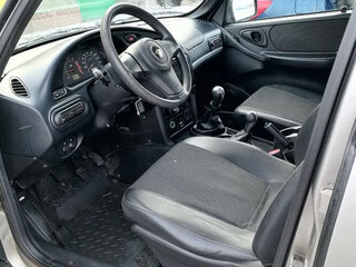 2013 Chevrolet Niva I Рестайлинг, серый, 650000 рублей, вид 5