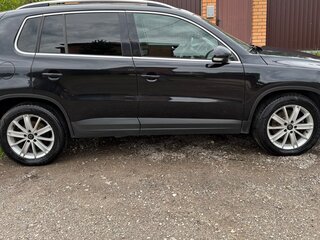 2011 Volkswagen Tiguan I, чёрный, 1000000 рублей, вид 3