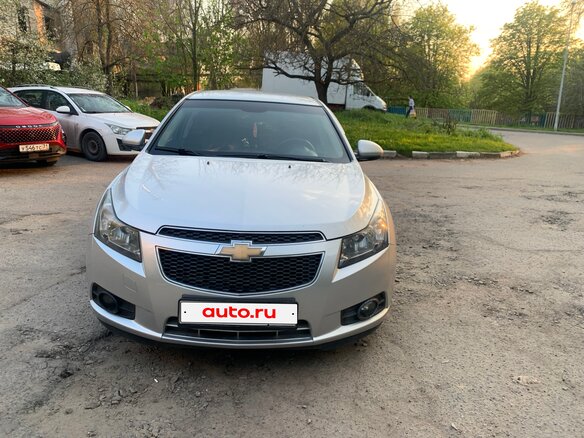 2011 Chevrolet Cruze I, серебристый, 650000 рублей - вид 1