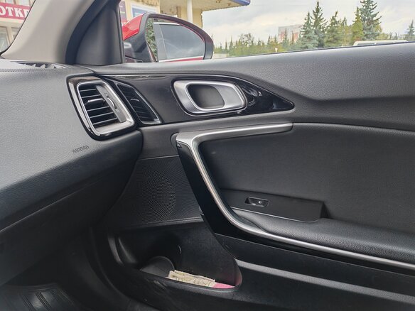 2021 Kia Ceed III, красный, 1600000 рублей - вид 10