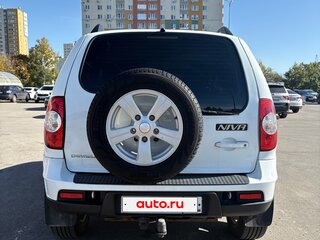 2016 Chevrolet Niva I Рестайлинг, белый, 620000 рублей, вид 2
