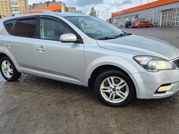 2010 Kia Ceed I Рестайлинг, серебристый, 750000 рублей - вид 6