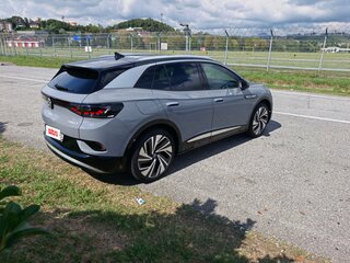 2023 Volkswagen ID.4 X, серый, 4600000 рублей, вид 4