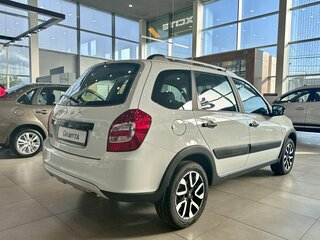 2026 Lada (ВАЗ) Granta Cross I Рестайлинг, белый, 1196000 рублей, вид 4