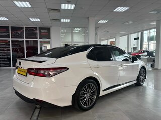 2019 Toyota Camry VIII (XV70), белый, 2650000 рублей, вид 5