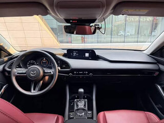 2022 Mazda 3 IV (BP), серый, 1700999 рублей, вид 5