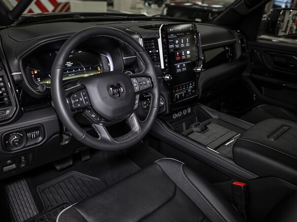 2026 Ram 1500 Crew Cab eTorque V Рестайлинг, чёрный, 11300000 рублей - вид 13