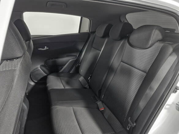 2021 Kia Rio X IV Рестайлинг, белый, 1889000 рублей - вид 9