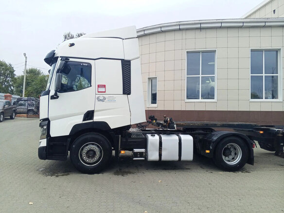 2018 Renault T-Series, белый, 6000000 рублей - вид 4