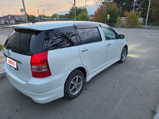 2003 Toyota Wish I, белый, 700000 рублей, вид 3