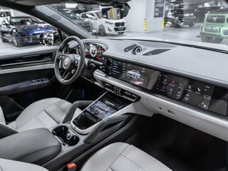 2026 Porsche Cayenne GTS Coupé III Рестайлинг, серый, 23900000 рублей, вид 3