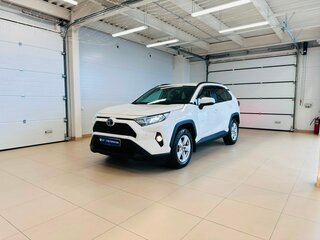 2020 Toyota RAV4 V (XA50), белый, 3099900 рублей, вид 2