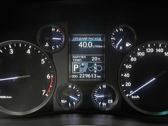 2012 Lexus LX 570 III Рестайлинг, белый, 4190000 рублей - вид 19