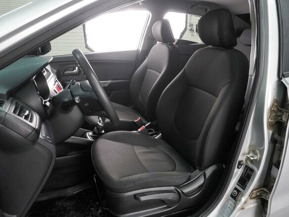 2014 Kia Rio III, серебристый, 779000 рублей - вид 9