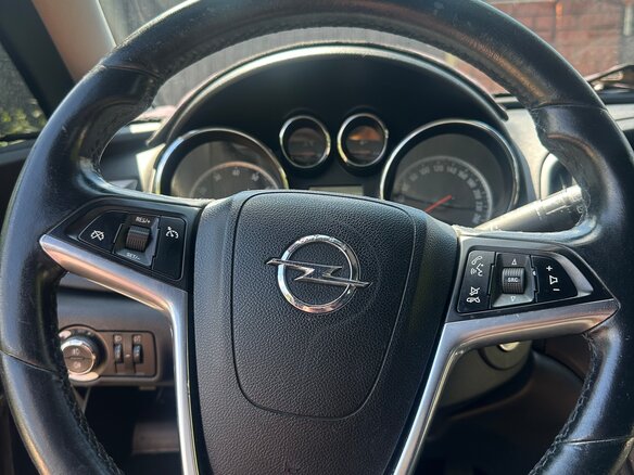 2010 Opel Astra J, чёрный, 410000 рублей - вид 15