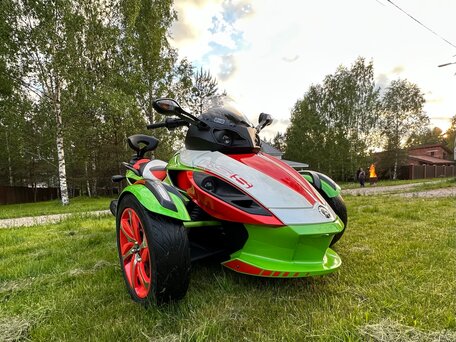 2014 BRP Can-Am Spyder, зелёный, 1245000 рублей, вид 5