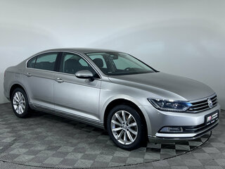 2017 Volkswagen Passat B8, серебристый, 2120000 рублей, вид 3