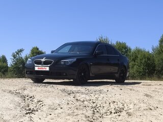 2004 BMW 5 серии 525i V (E60/E61), чёрный, 799000 рублей, вид 1