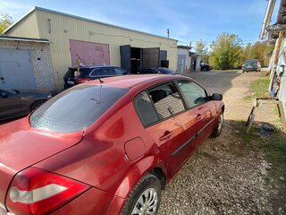 2004 Renault Megane II, красный, 185000 рублей, вид 3