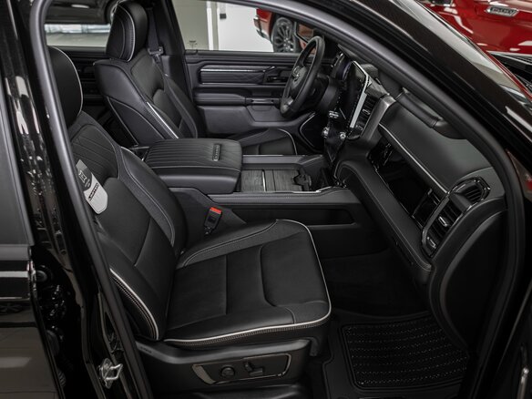 2026 Ram 1500 Crew Cab eTorque V Рестайлинг, чёрный, 11300000 рублей - вид 26