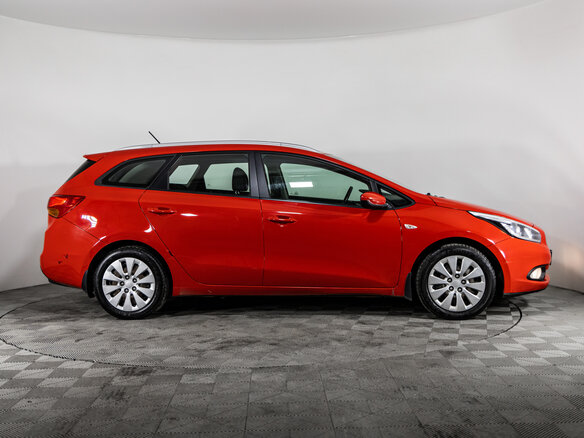 2014 Kia Ceed II, красный, 899000 рублей - вид 3