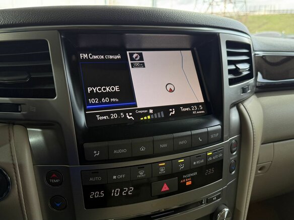 2013 Lexus LX 570 III Рестайлинг, чёрный - вид 16