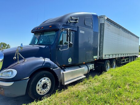 2000 Freightliner Columbia, синий, 2200000 рублей, вид 3