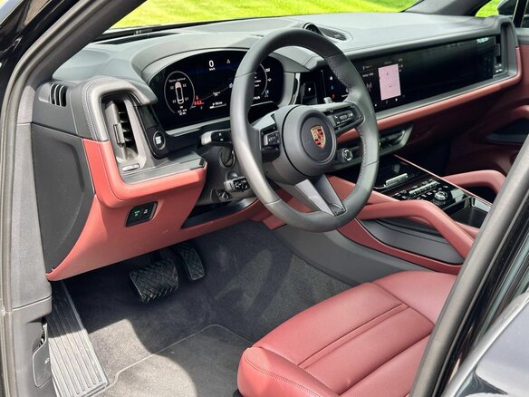 2026 Porsche Cayenne Coupé III Рестайлинг, чёрный - вид 19