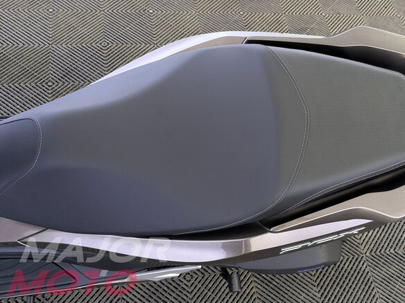 2026 Honda PCX 160, коричневый, 499900 рублей - вид 11