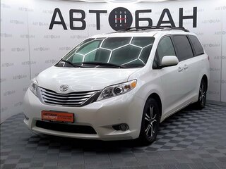 Toyota Sienna III