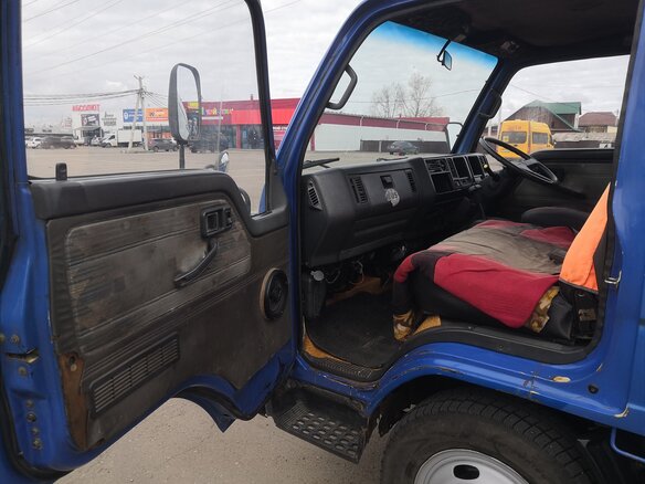 1993 Mazda Titan, синий, 850000 рублей - вид 8